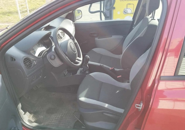 Renault Clio cena 11000 przebieg: 141704, rok produkcji 2010 z Gniezno małe 92